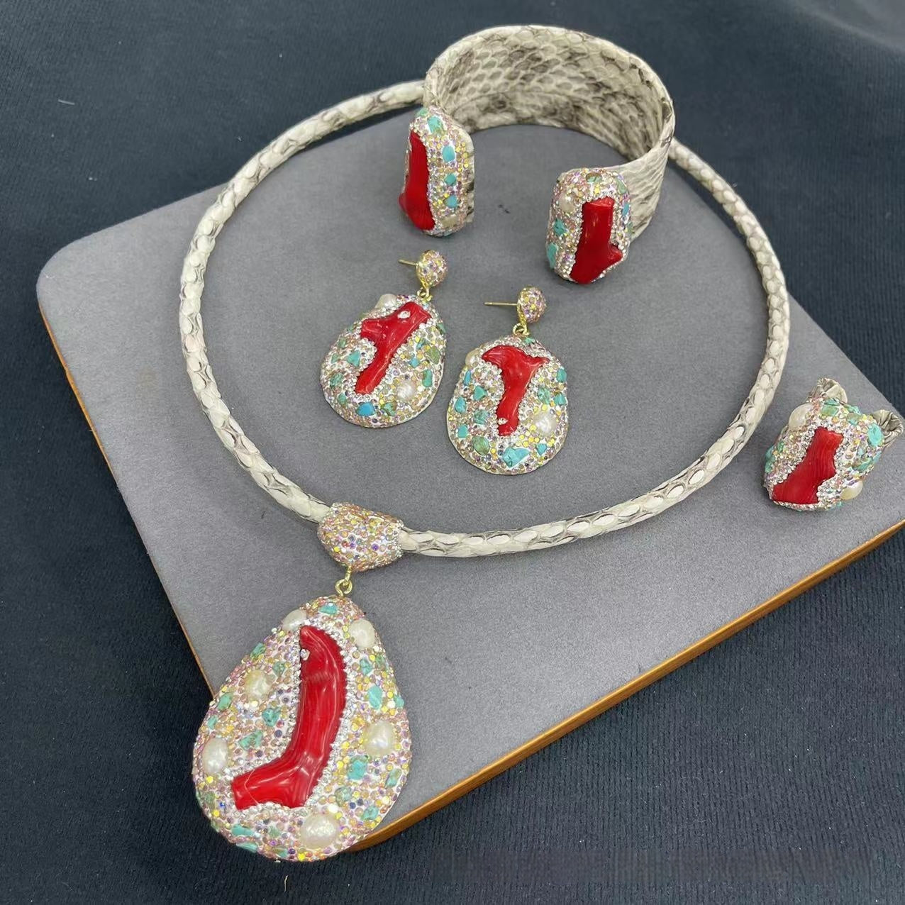 Four-piece Jewelry Set